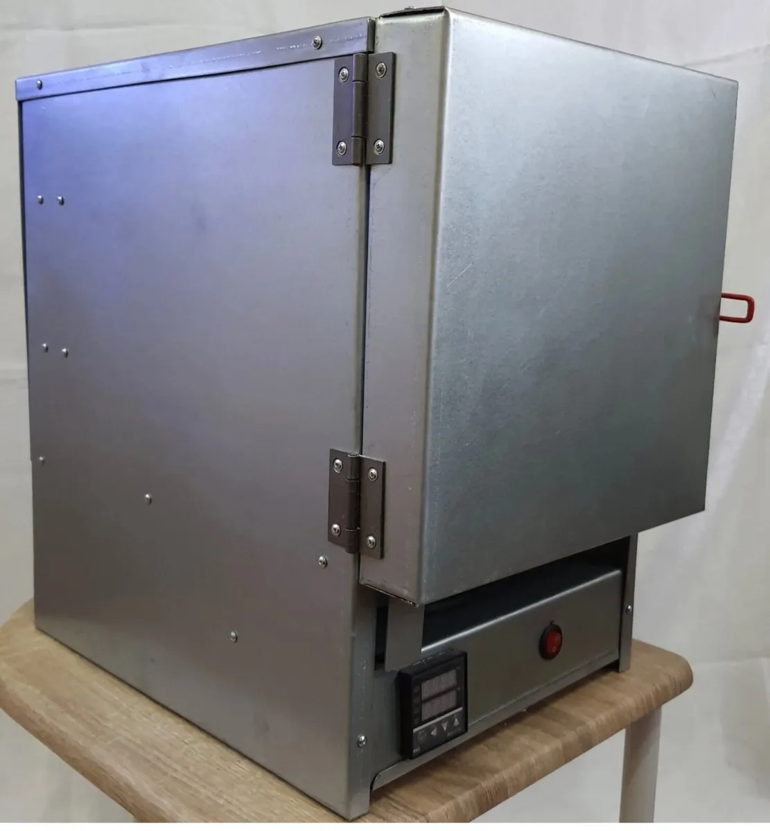 Programmable 1100C Large Chamber Electrical Kiln - Image 2
