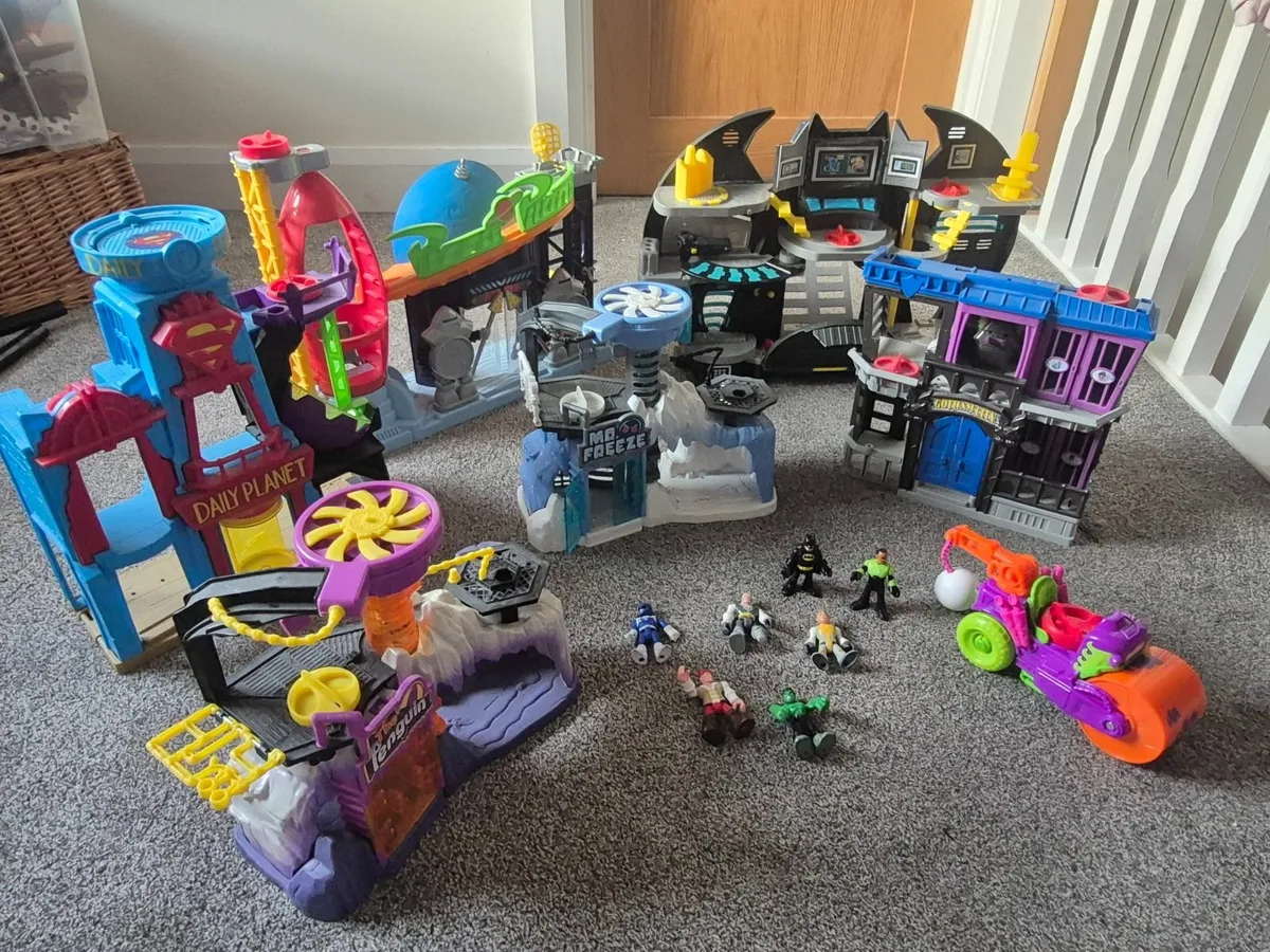 Imaginext sets and figures