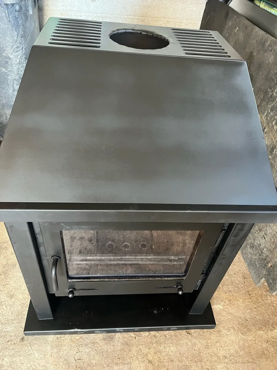Solid fuel stove - Image 2