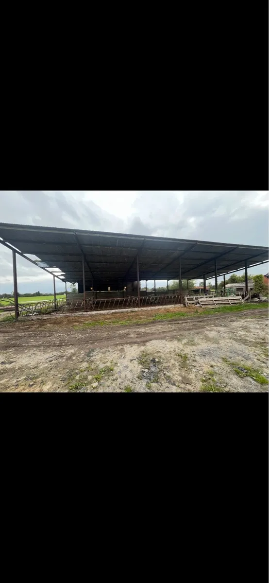 Slatted shed for lease