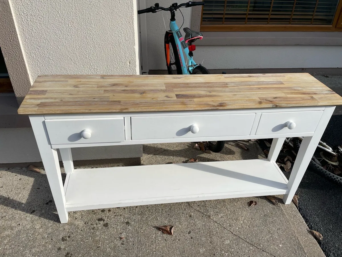 Hall table