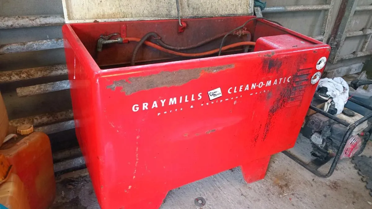 Parts cleaner - Image 1