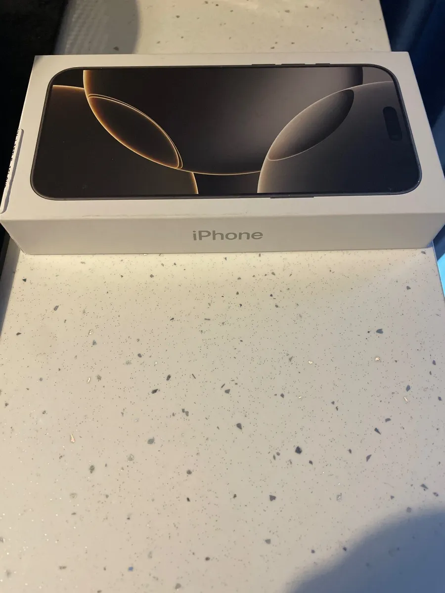 IPhone 16 pro max - Image 2