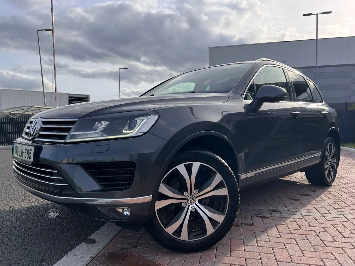 Vw Touareg 5 seats crew cab - Image 2