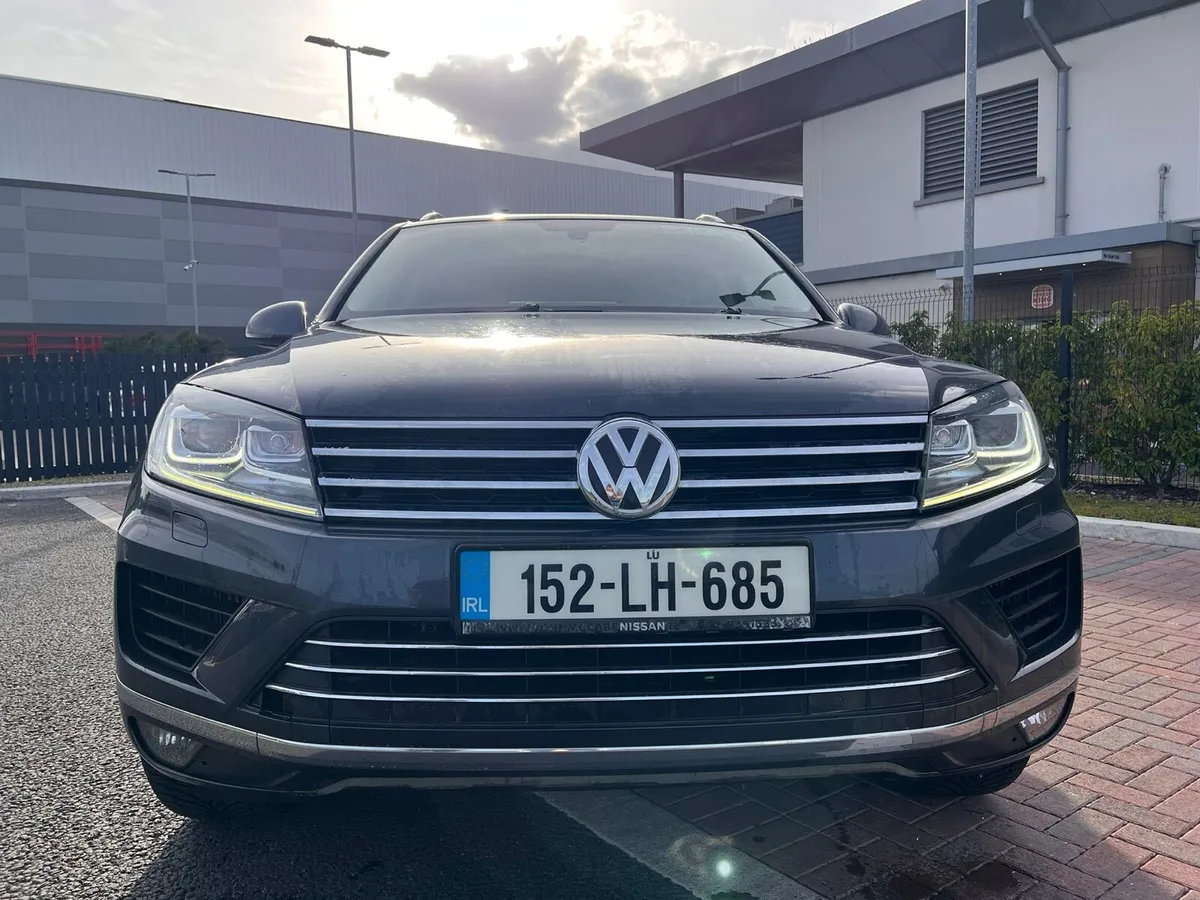 Vw Touareg 5 seats crew cab - Image 3
