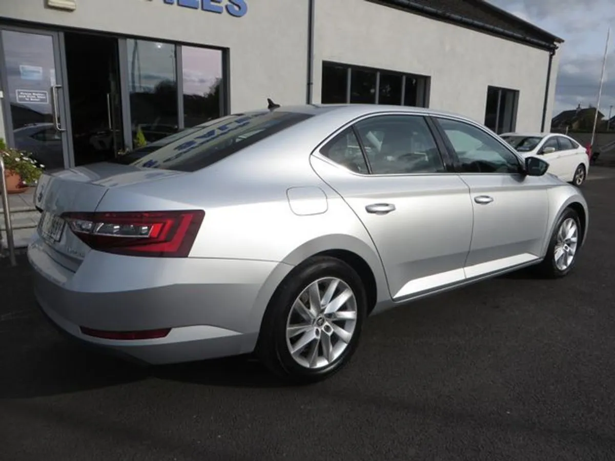Skoda Superb Style 1.6tdi 120BHP 4DR - Image 3