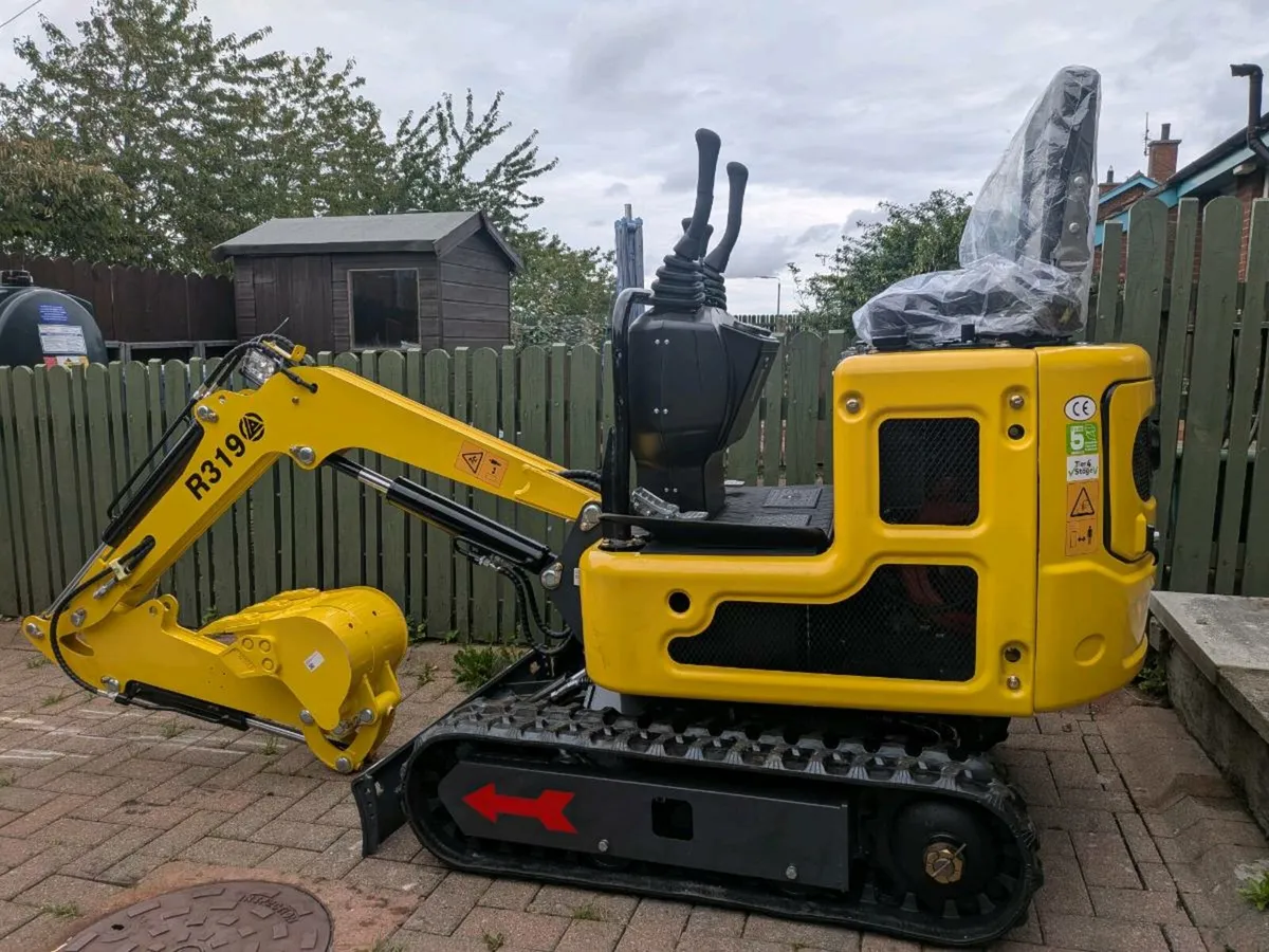 Mini Digger Crawler Excavator - Image 1