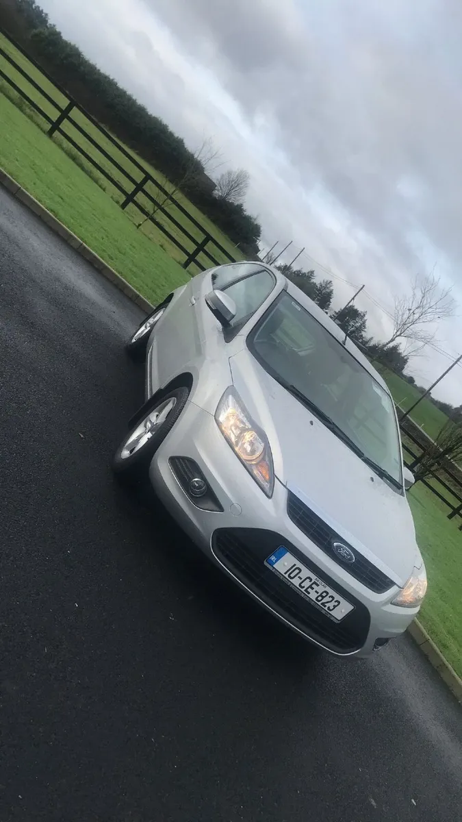 Ford Focus 2010 - Image 1