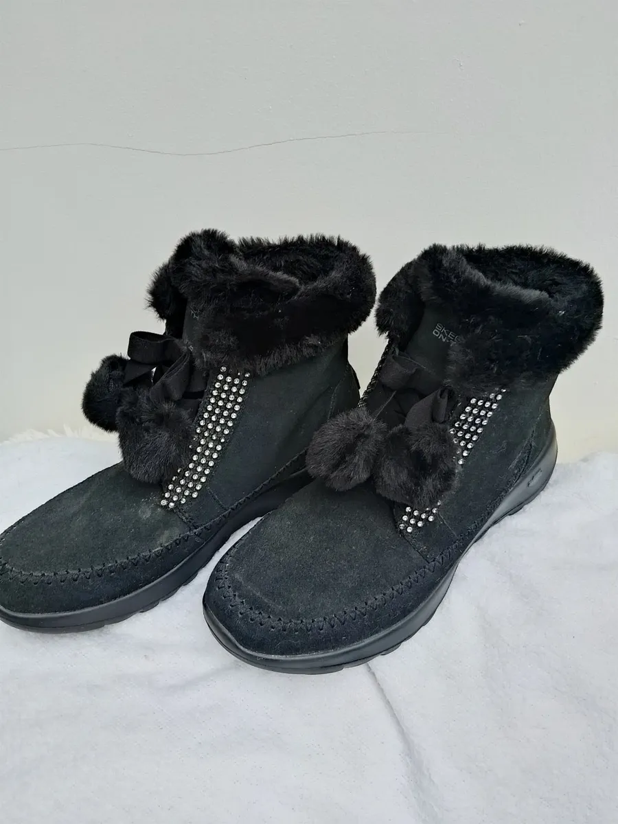 Sketchers Black Suede/Fur Ankle Boots - Image 2