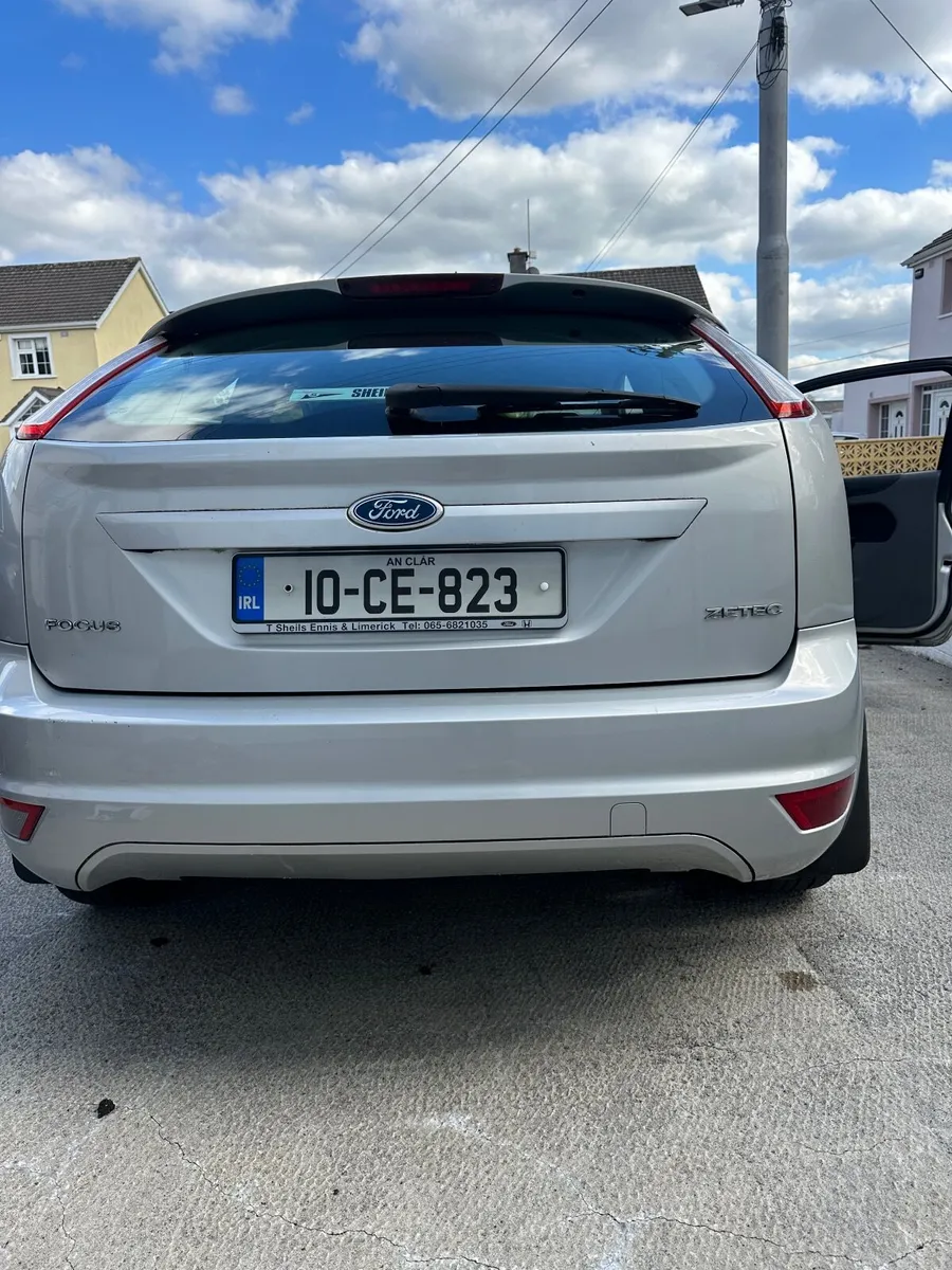 Ford Focus 2010 - Image 4