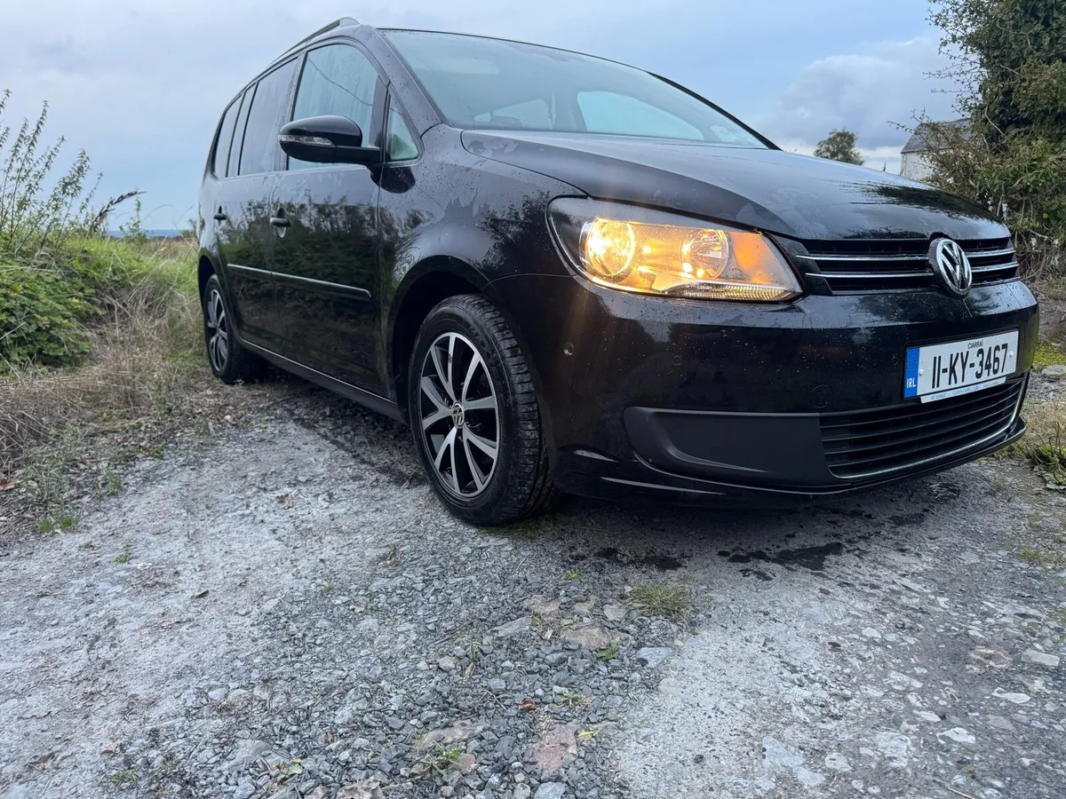 Volkswagen Touran 7 seater - Image 1