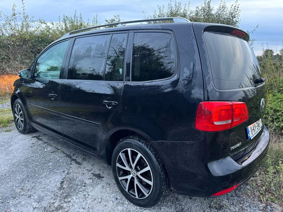 Volkswagen Touran 7 seater - Image 4