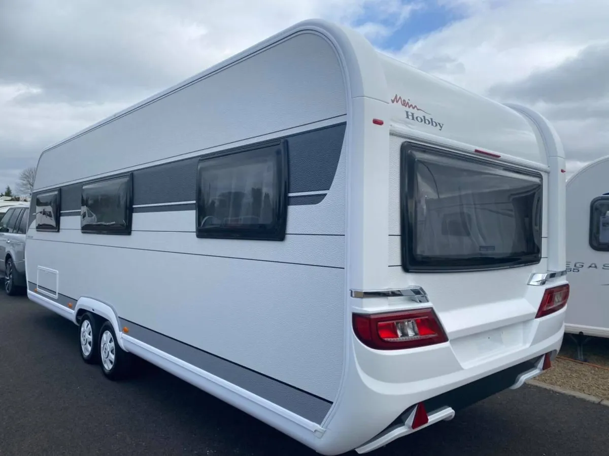 2021 HOBBY 650 UMFE 5/6 BERTH LUX CARAVAN!! - Image 3