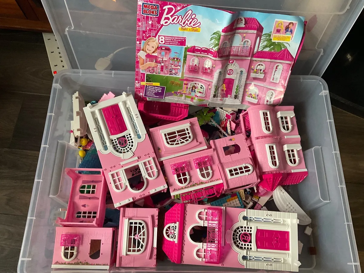 2 Barbie mega bloks luxury mansions for sale