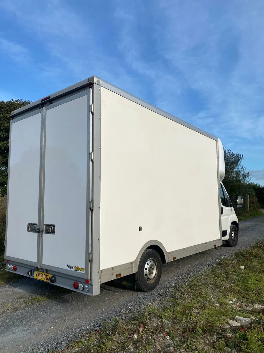2019 Peugeot boxer Luton - Image 4