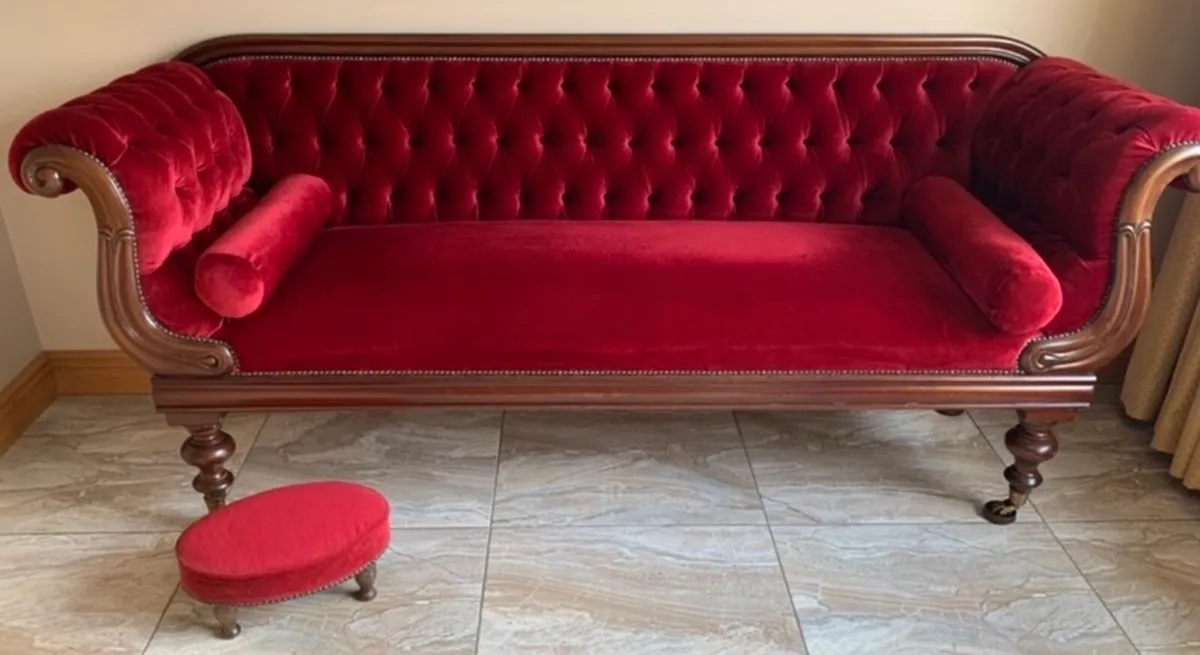 Chaise lounge