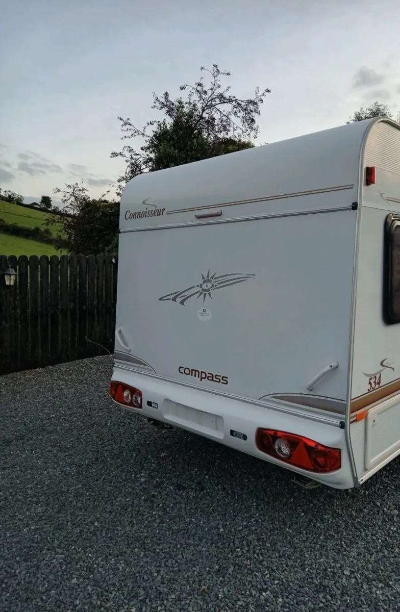 Caravan  fixed  bed - Image 4