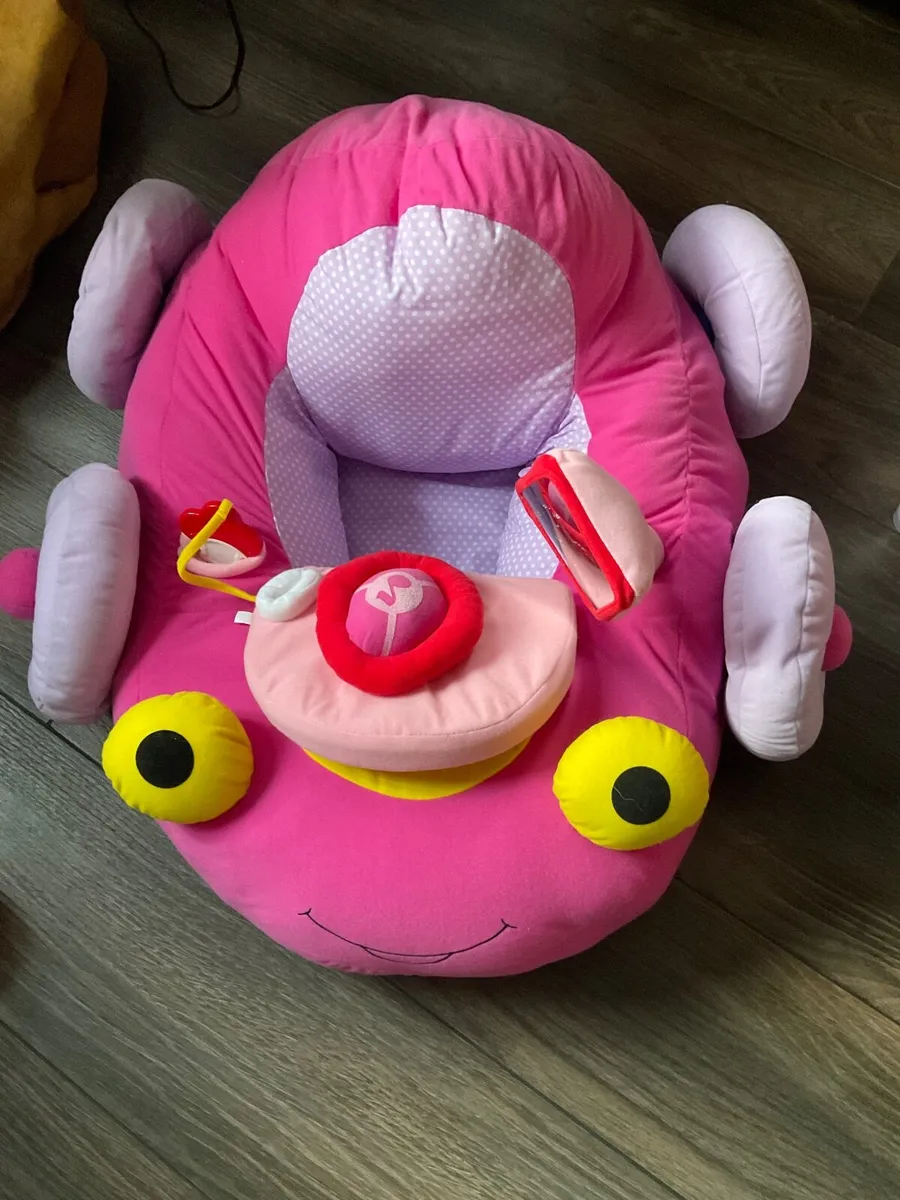 Baby seat activity centre