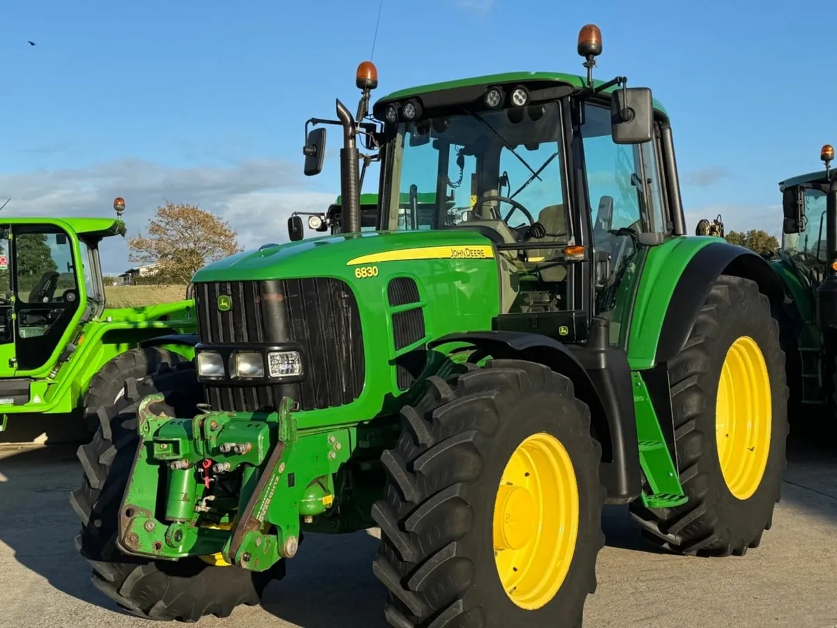 JOHN DEERE 6830 (2012) - Image 2