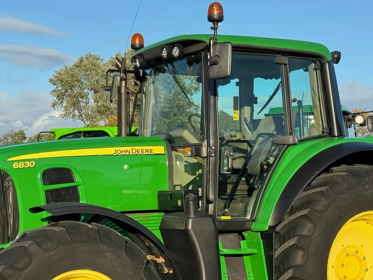 JOHN DEERE 6830 (2012) - Image 4