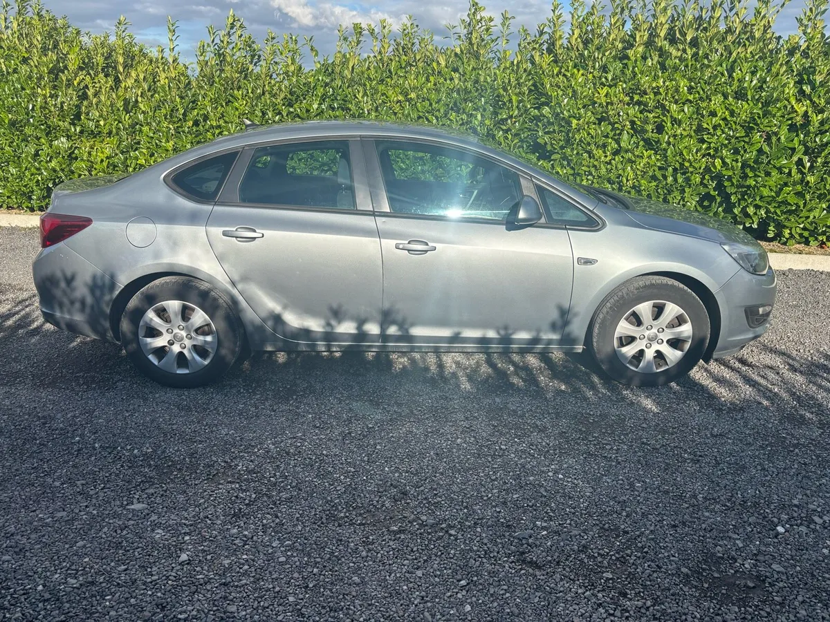2015 OPEL ASTRA 1.6 CDTI NCT AND TAXED - Image 2