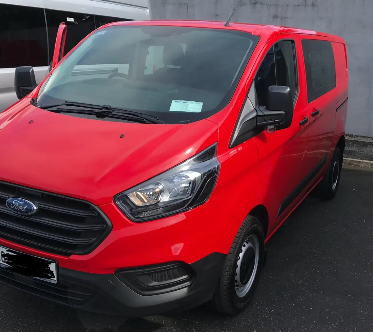 Crew cab - Image 1