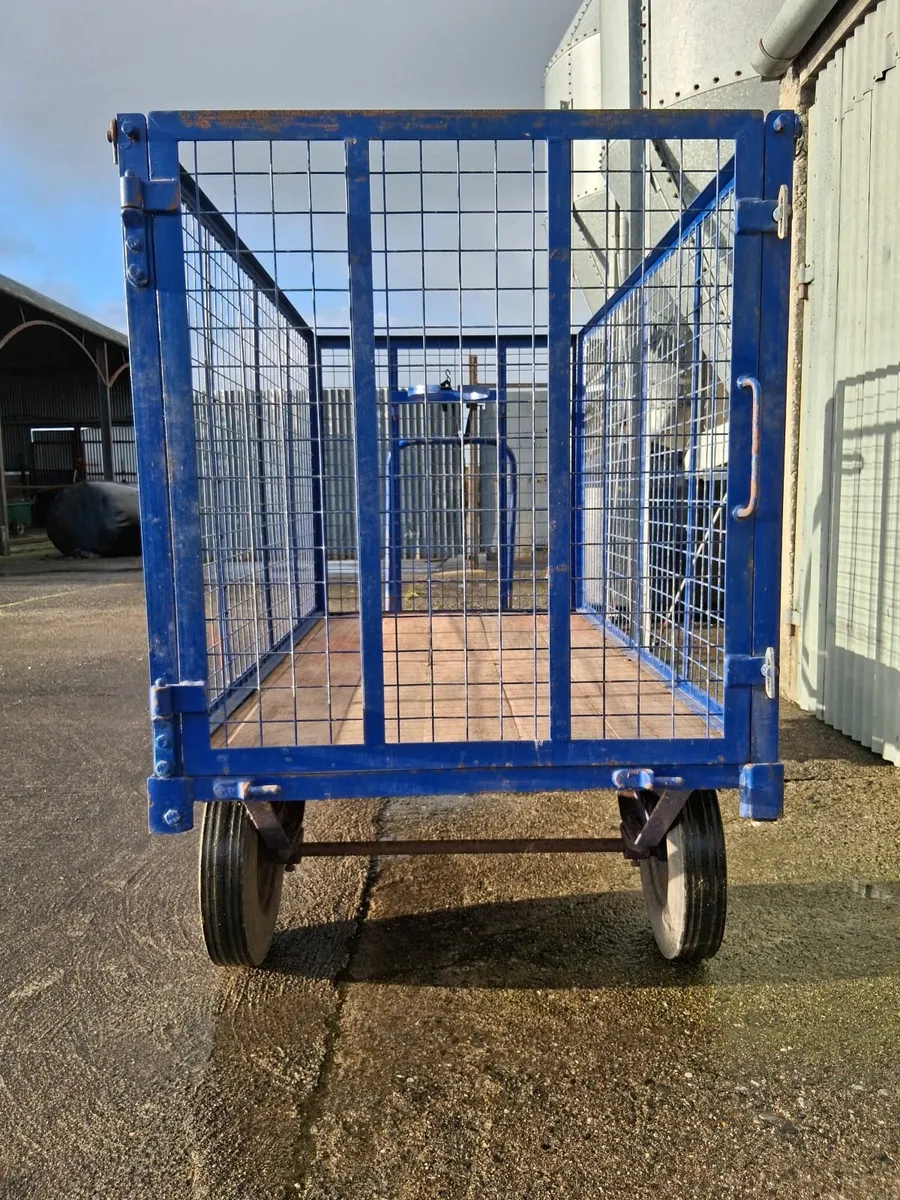 Calf trolley - Image 2