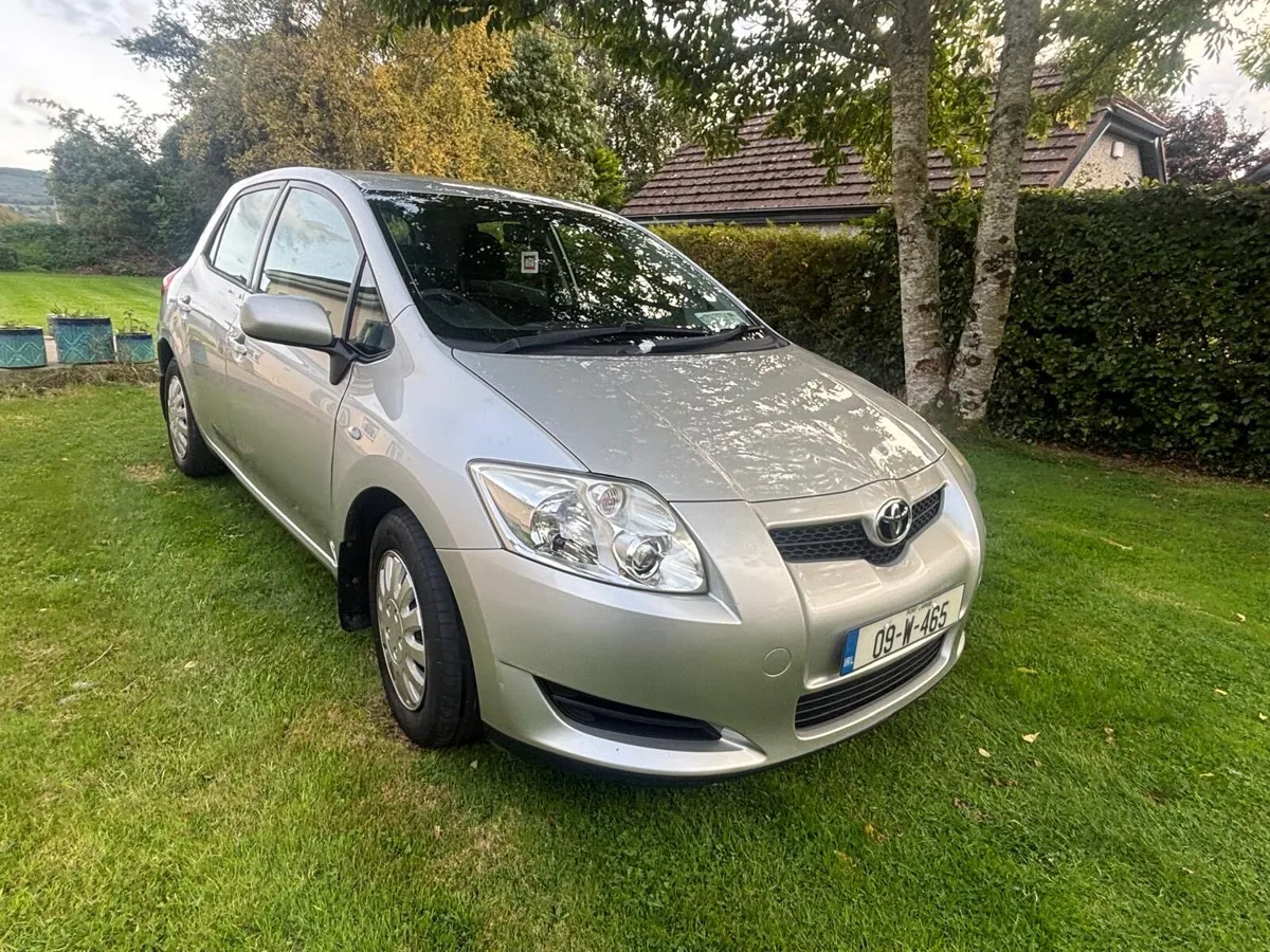 Toyota Auris 1.4dsl LOW KMS…NCT 28/02/26! Taxed! - Image 1