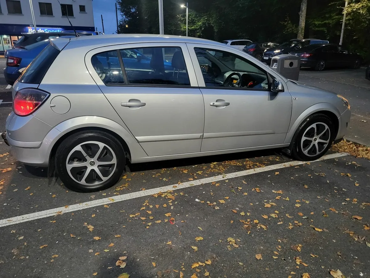 Opel Astra 2008 - Image 3