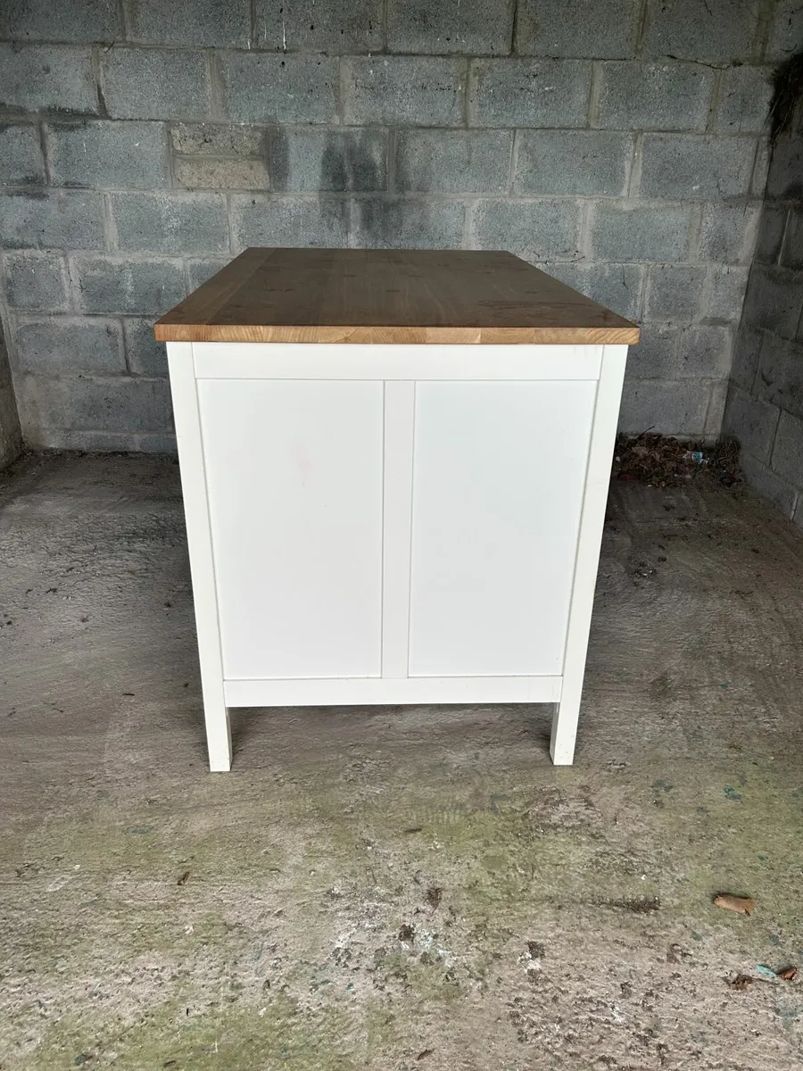 Kitchen Island (Free Standing) - Image 2