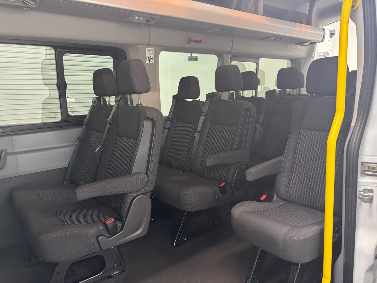 (172) 2017  FORD TRANSIT TREND 2.2 MINIBUS - Image 3