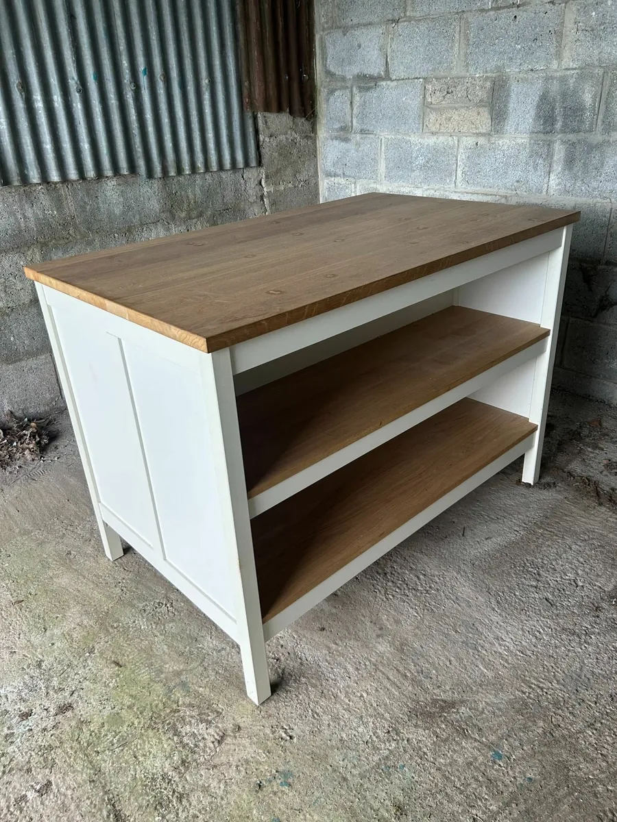 Kitchen Island (Free Standing) - Image 1