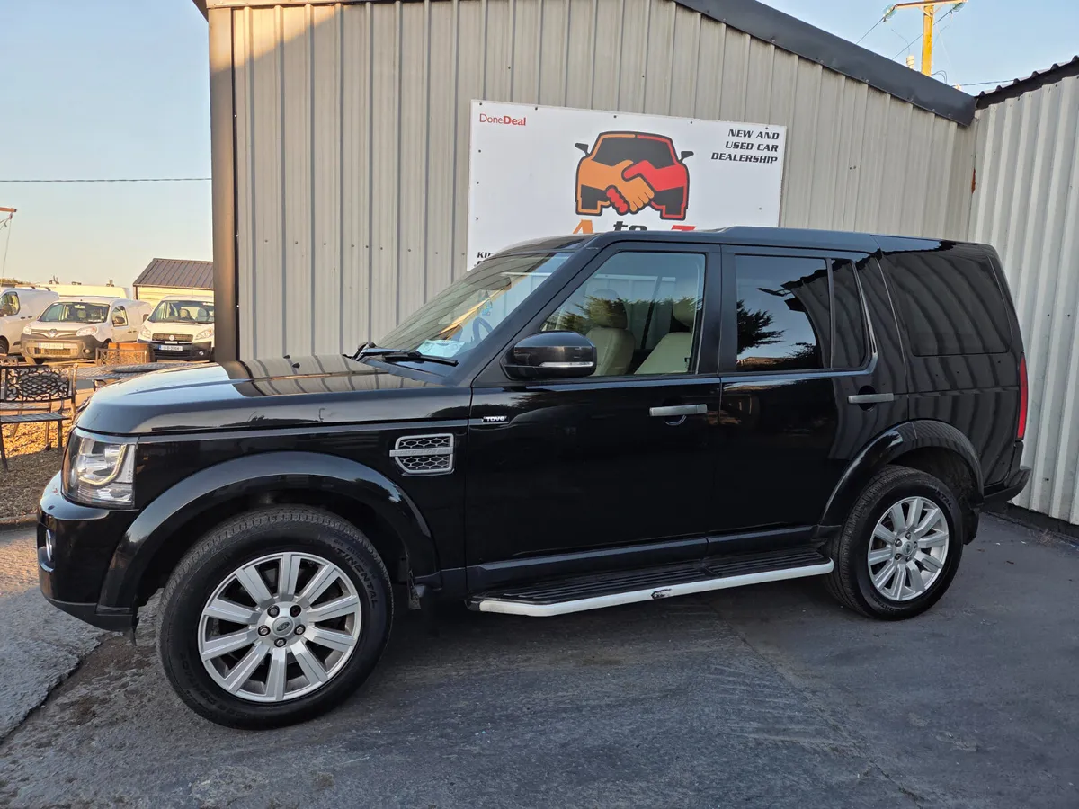 Land Rover Discovery Crew Cab - Image 4