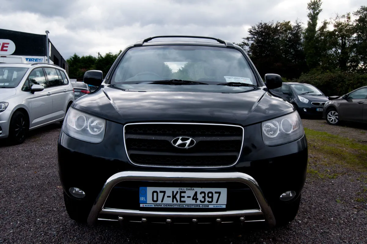 Hyundai Santa Fe 2007 4 Wheel Drive Commercial - Image 4