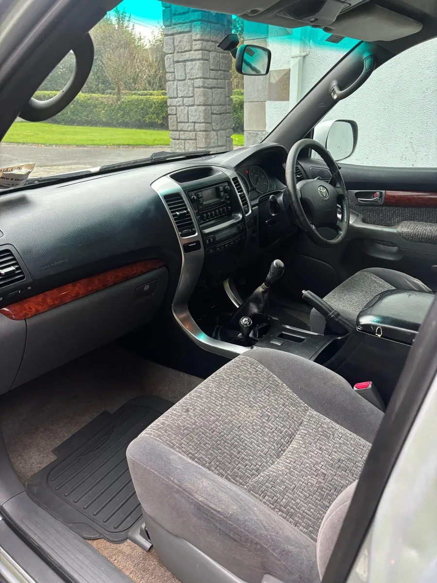 Toyota landcruiser - Image 3