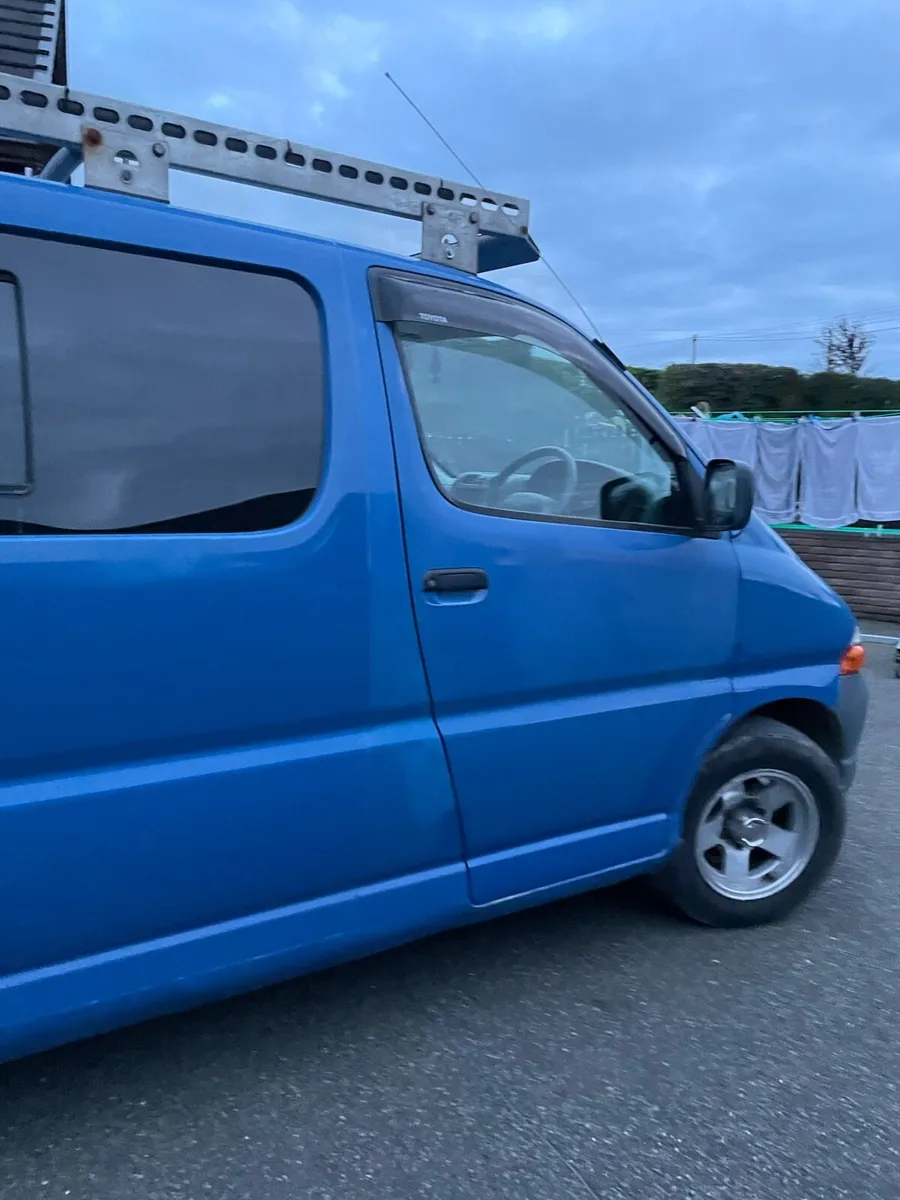 2003 Toyota hiace d4d lwb - Image 3