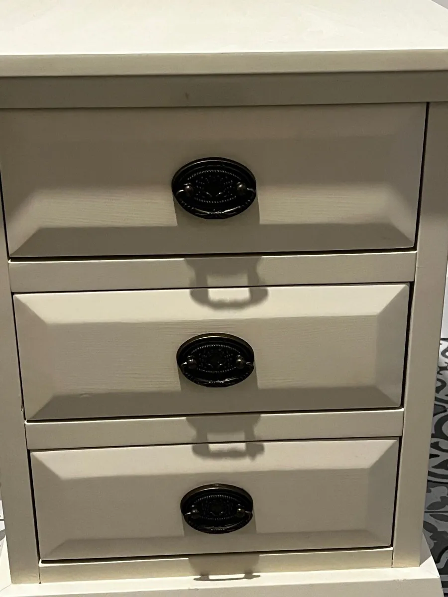 Household furniture - Image 3