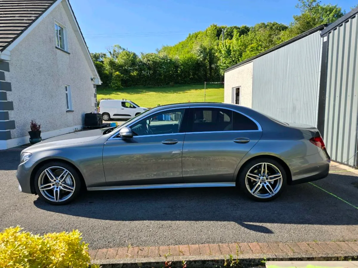 Mercedes e220d amg line - Image 4