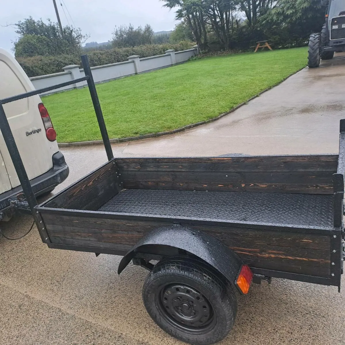 Trailers - Image 1