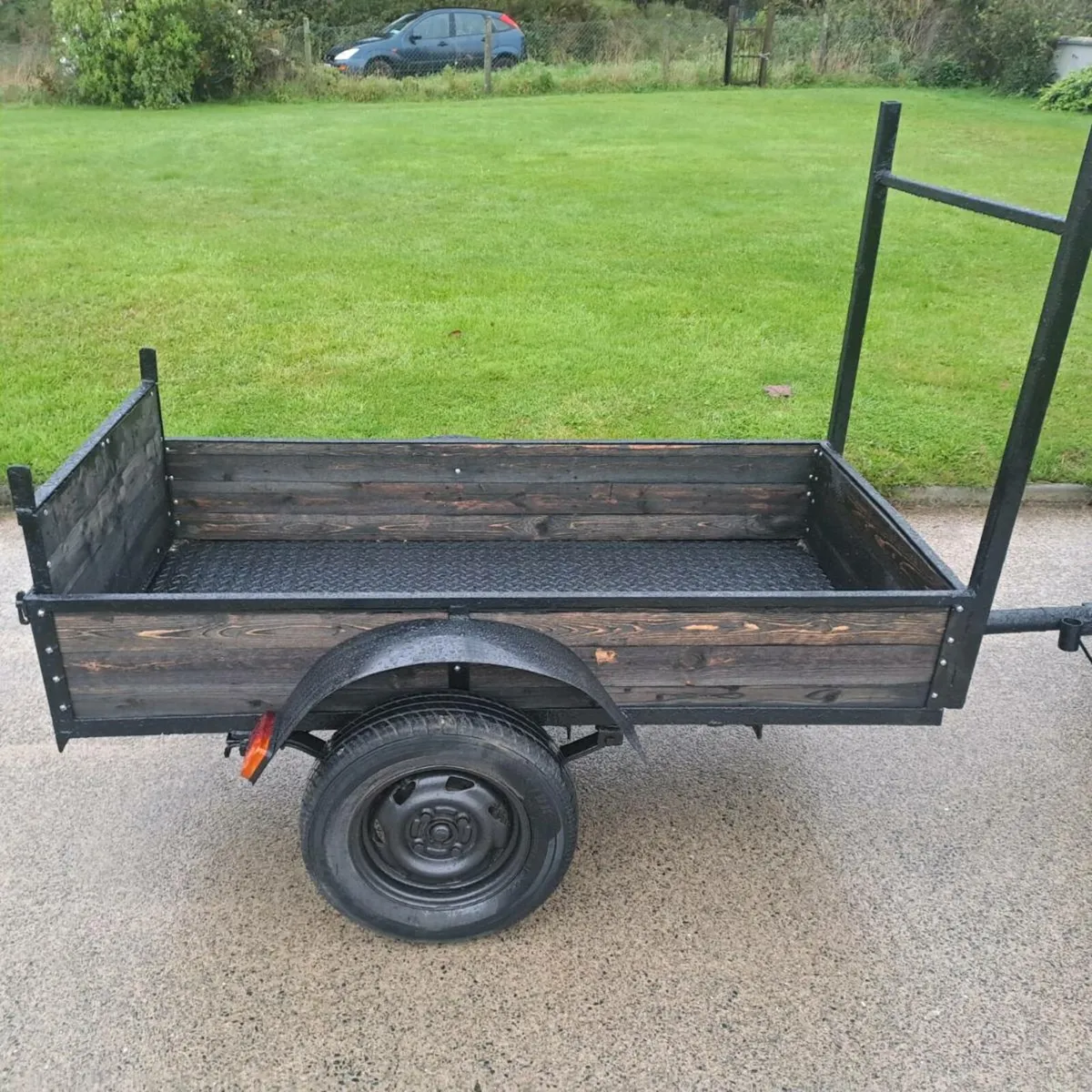 Trailers - Image 2