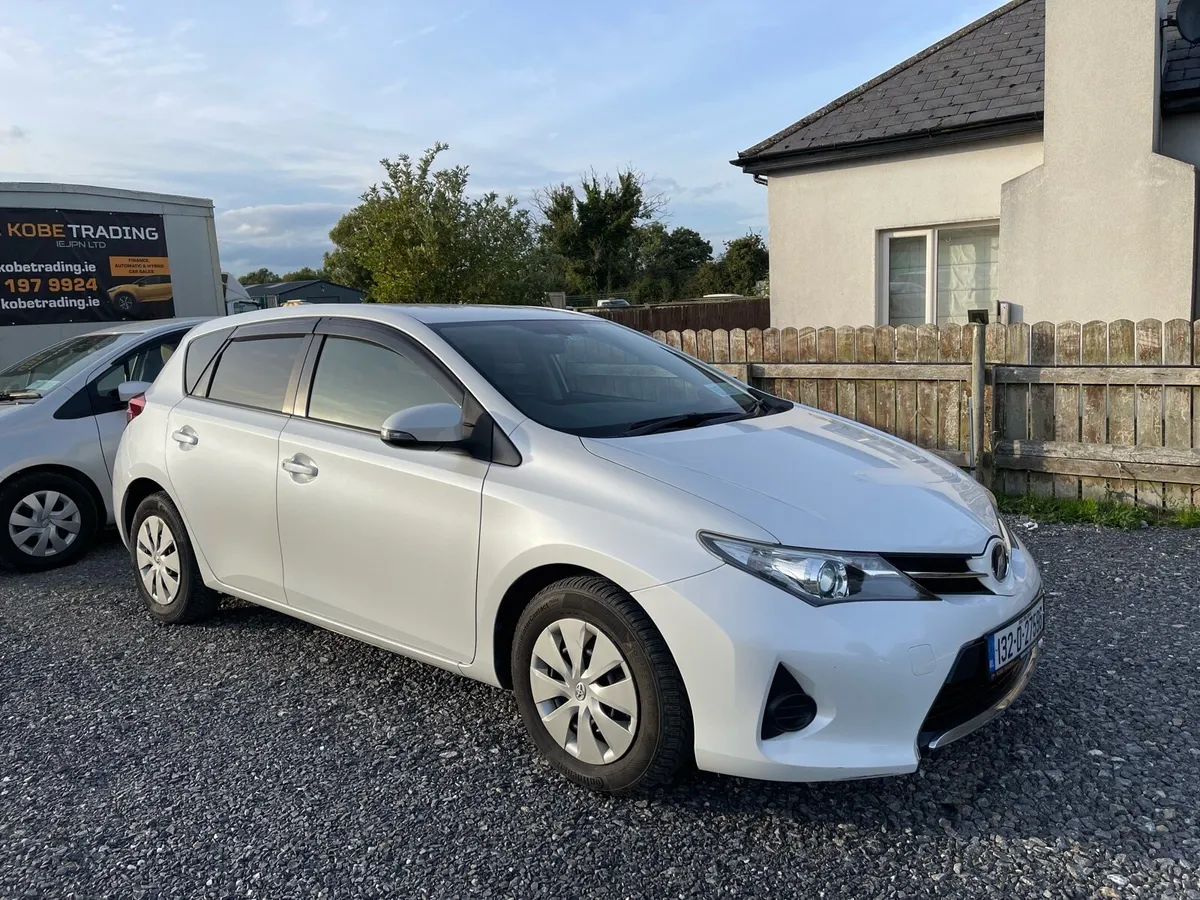 Toyota Auris 2013 Automatic 🚗 Very Low mileage - Image 4