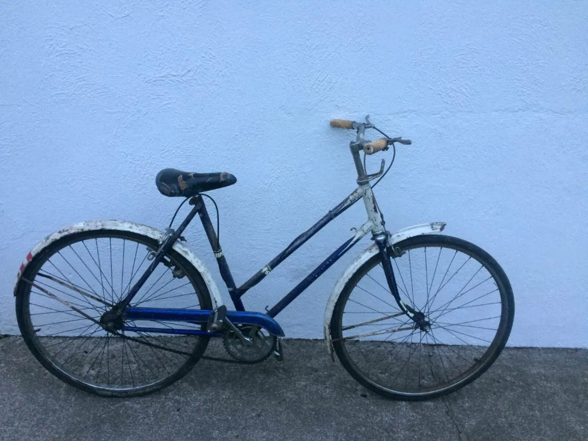 Vintage Elswick Bicycle - Image 1