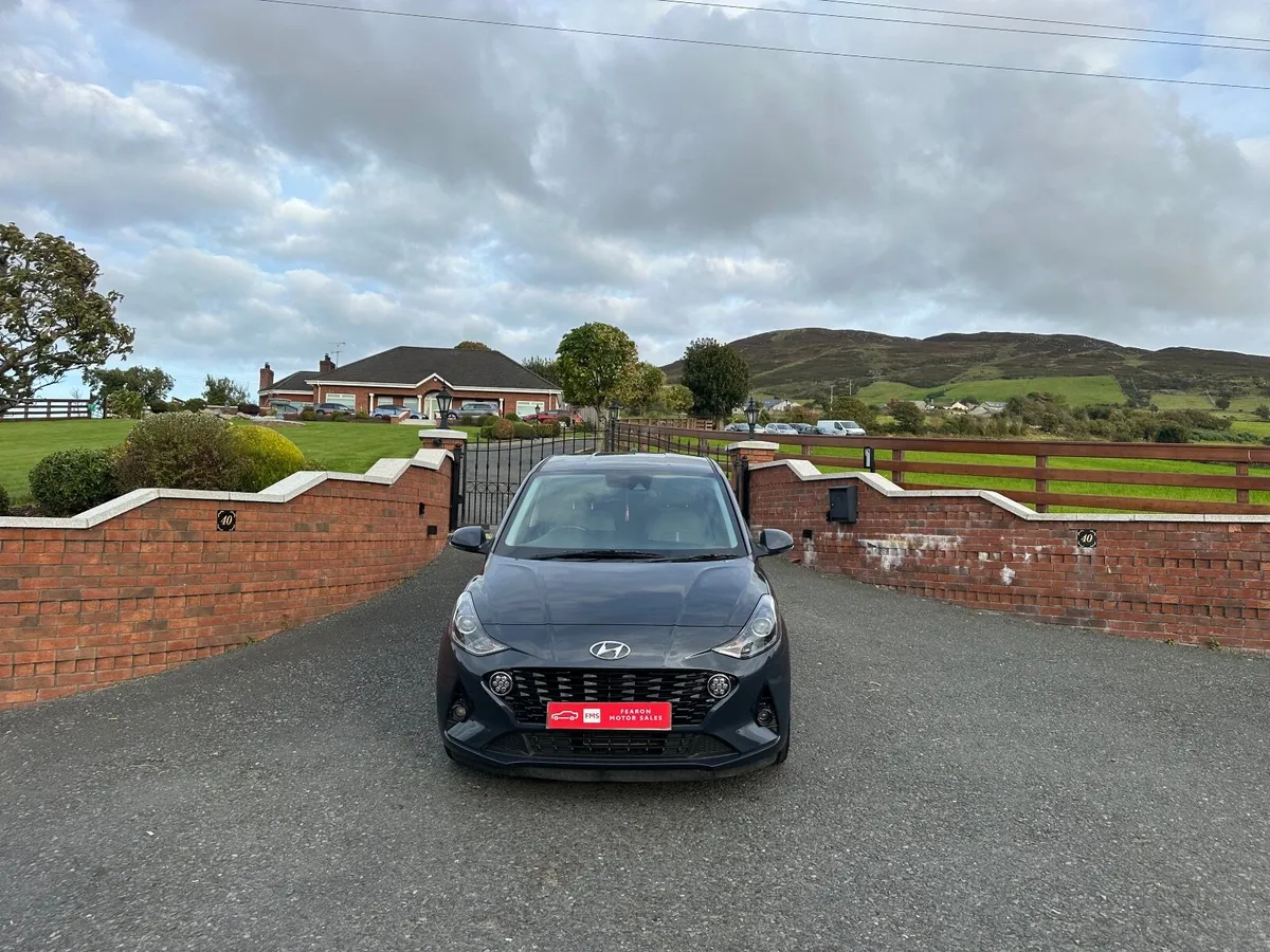 Hyundai i10 2022 only 4k miles - Image 2