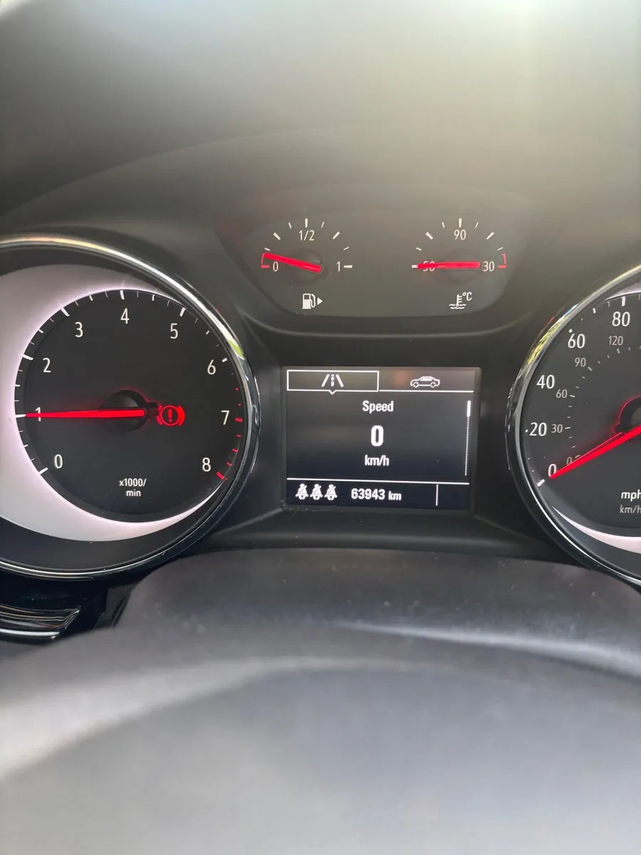Vauxhall Astra 2018 1.4 turbo petrol - Image 3