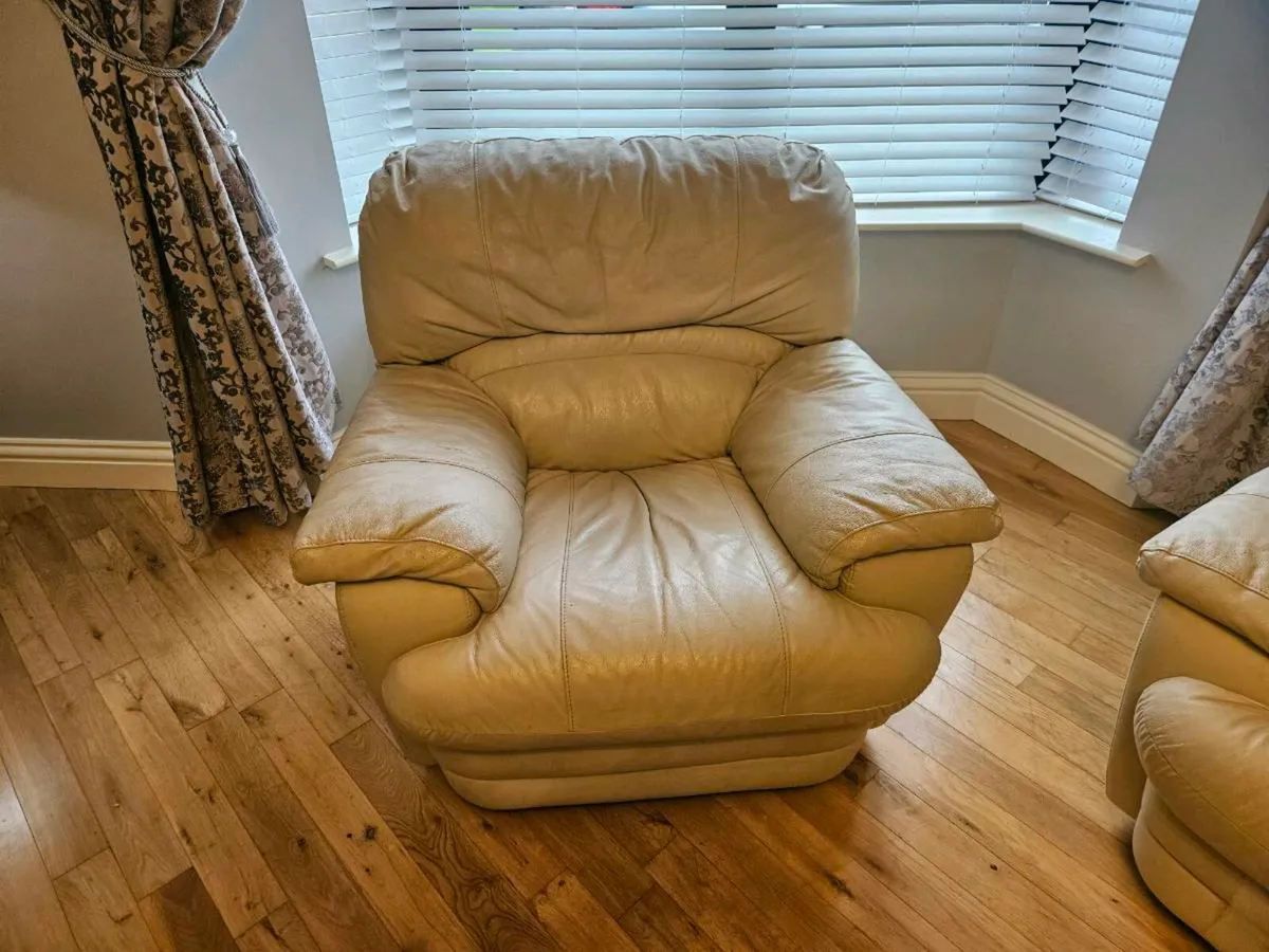 3 piece suite - Image 1