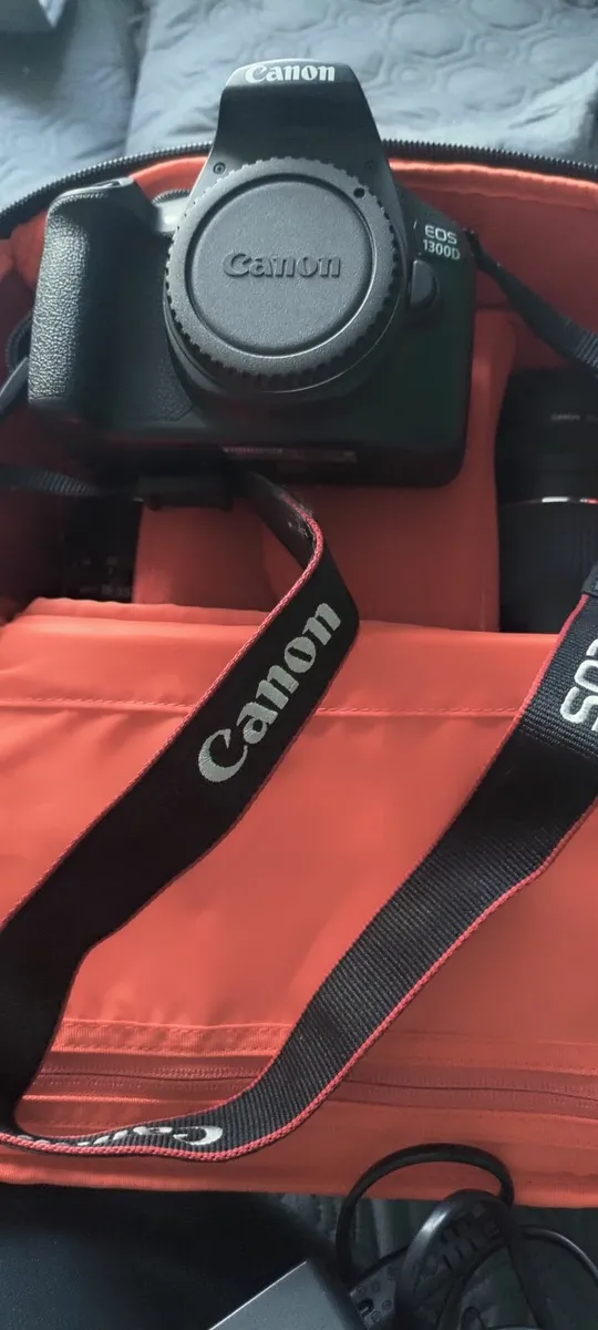 Canon eos 1300d - Image 1