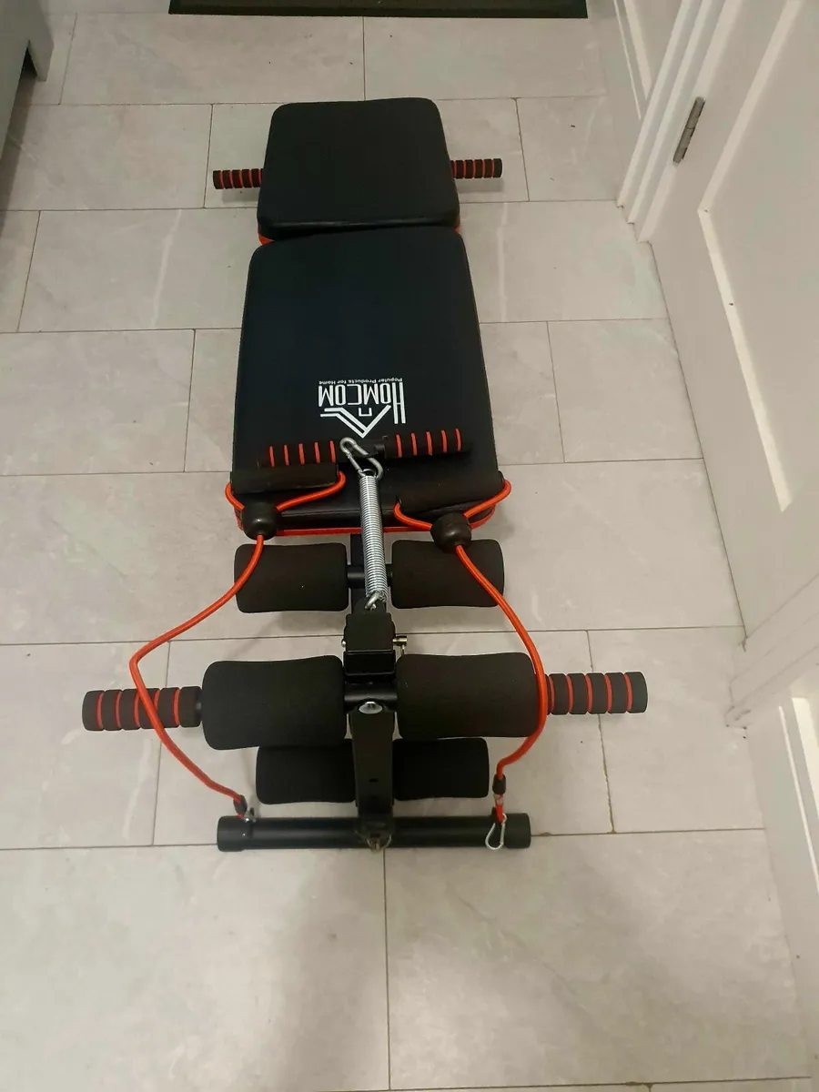 HOMCOM Foldable Sit Up Bench with Resistance Ropes - Image 3