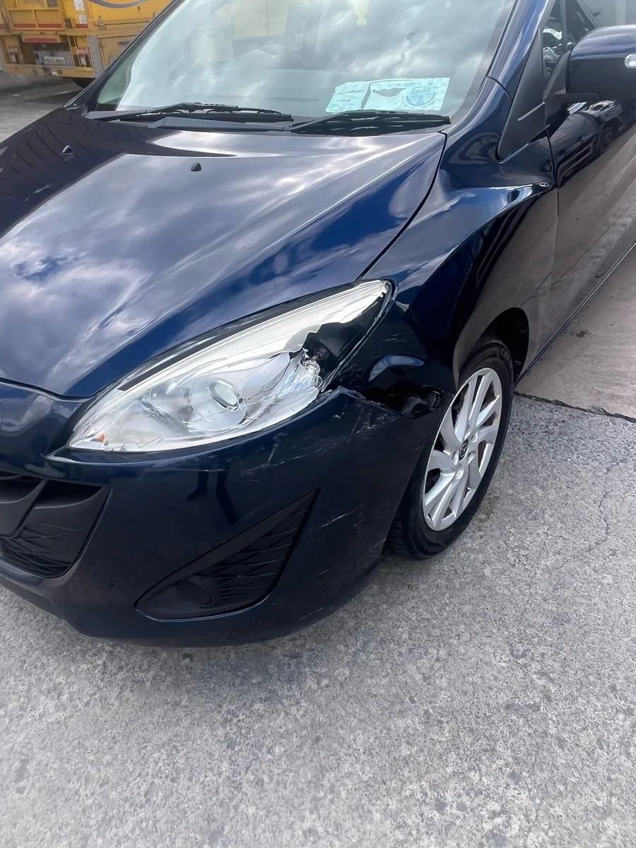 2015 Mazda 5  diesel - Image 4