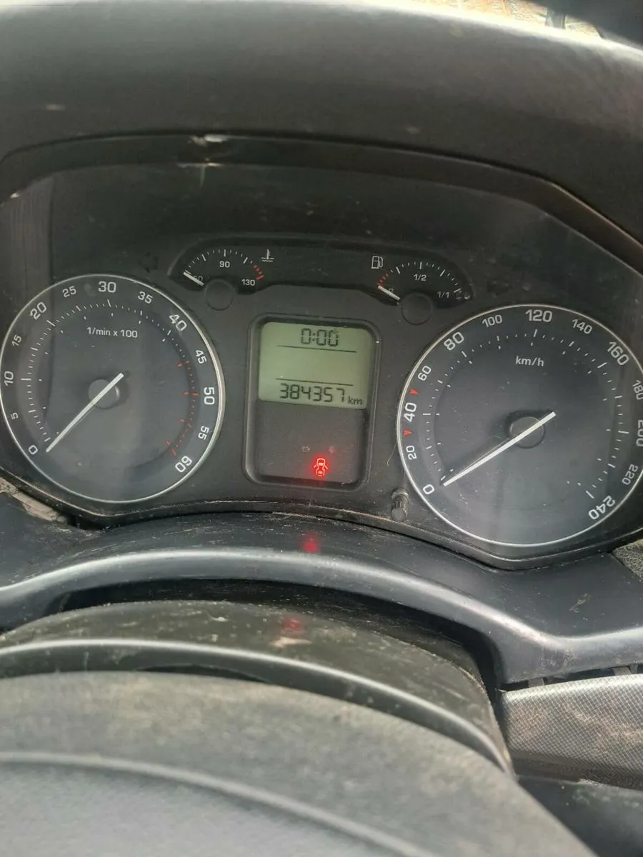 Car - Image 2