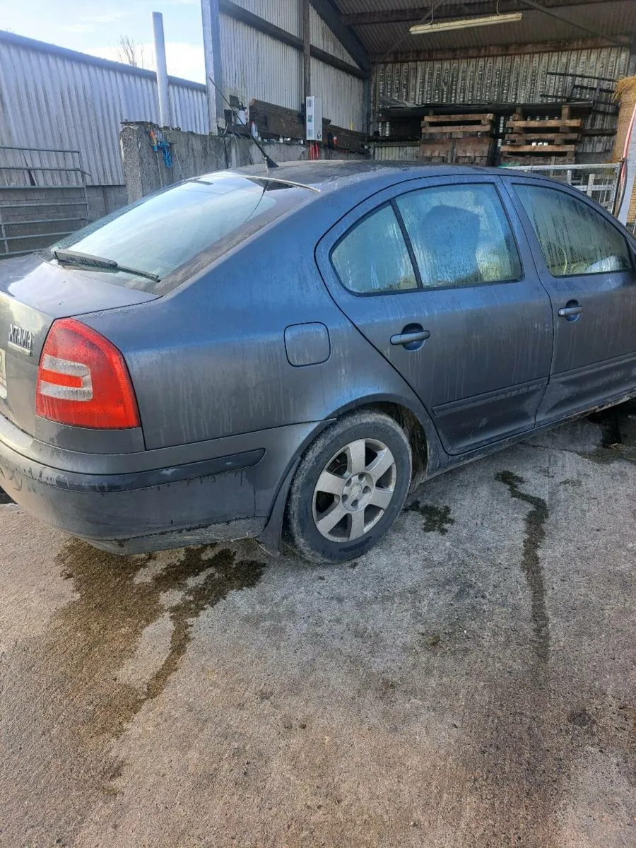 Car - Image 4